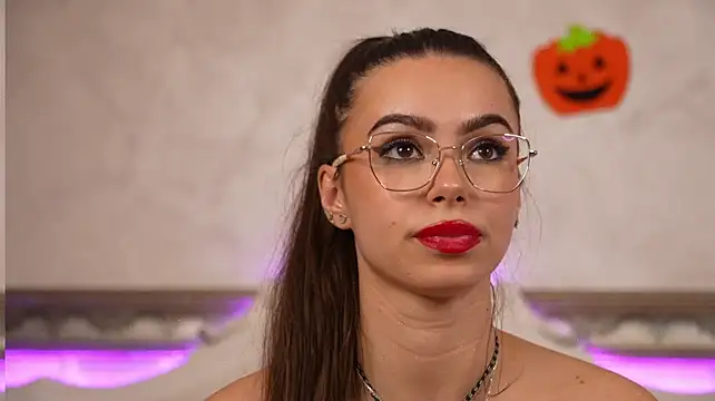 Alexxisrae - Dildo play