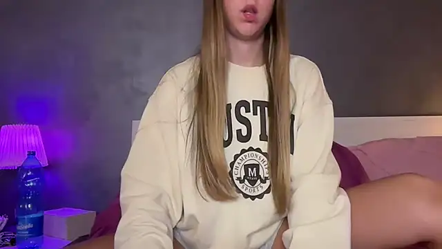 Martimartinaxx - tits out