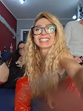 Harleyejoker1 - Fuck pussy with strap-on LT SCEGLIE CHI
