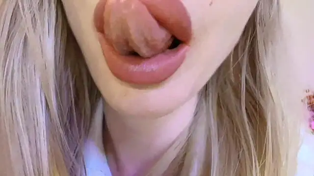 Velvet_kissx - How about some wetness?Booom 💦 😈 👄 🎇