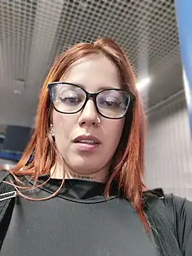 Alis_xxx - Masturbar tits out