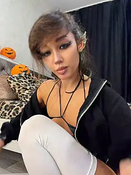 Lissa_kissyou - Jumping on a dildo+ video anal