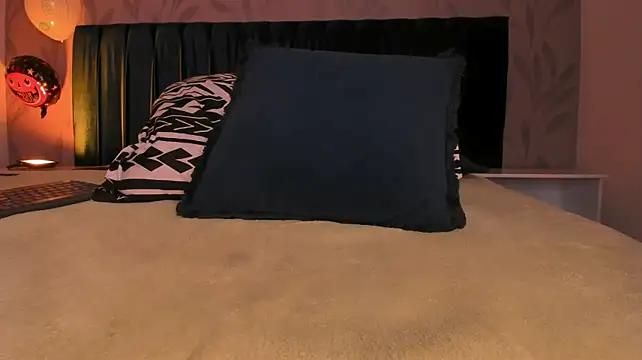 Milan_Daph - SPANK ASS HARD X 10