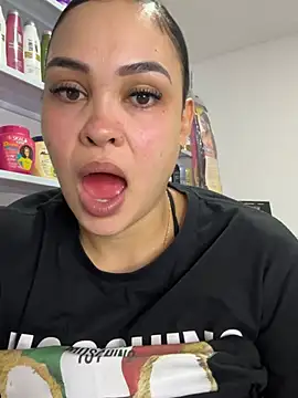 FOX_LATINA - Squirt in face