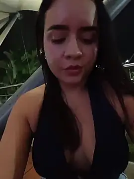 Julieth_hot-69 - Topless in the mall 🍒😈