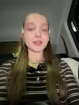 Bambi_lu - take off panties behind UBER driver🍓