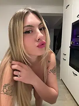 FrancescaNappi - NUDA FUORI DALL’AUTO 😈 ( NAKED OUTSIDE)