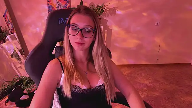 Alexa_purr - wear slutty bodysuit
