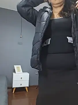 Lauryn_Jones - SHOW MY ASS