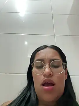 Saffadinhaa - Dildo de 32 cm na buceta