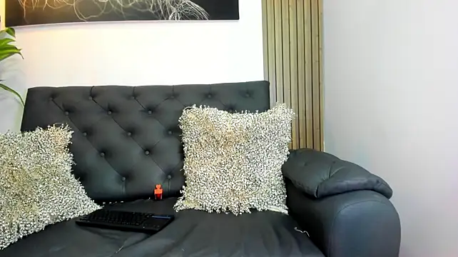 KiiaraaMoon - FULL NAKED + BOUNCE