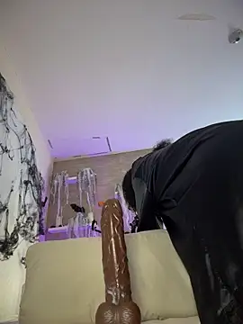 Keirahartz - Play with all my holes with my domi😈🔥