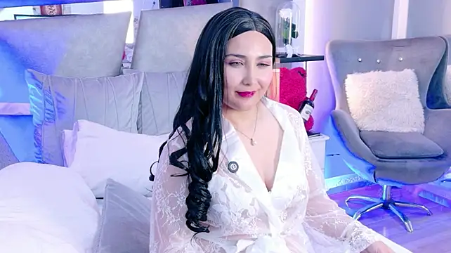 Evangeline_Taylorr - OIL + ICE ON THE NIPPLES