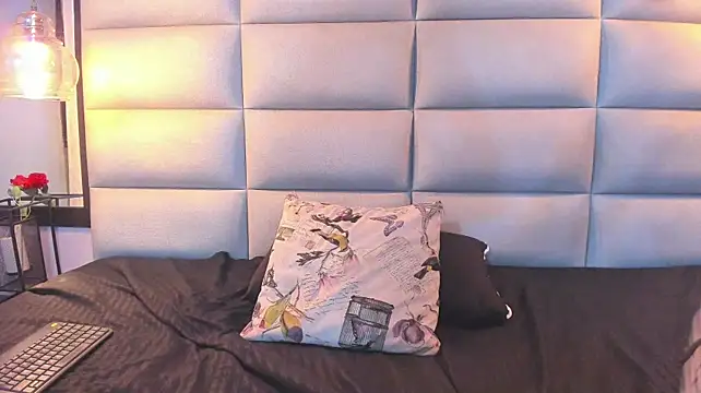 Kathmillers - fingers in little pussy