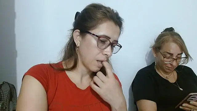 Mademonsexy - vibrator in the vagina and squir