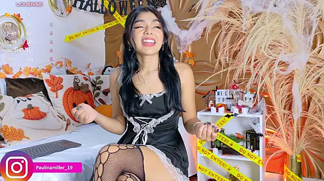 Paulinamillerr - big dildo and the best squirt of all