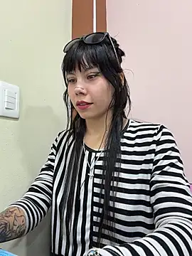 EemaHaruki - naked in the toilet+sexy pic last tipper