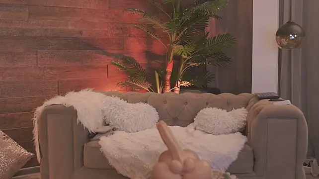 XenaBloom - finger teasing