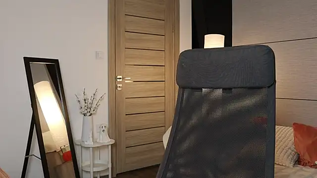 Laraaa_Loom - Dildo szopi