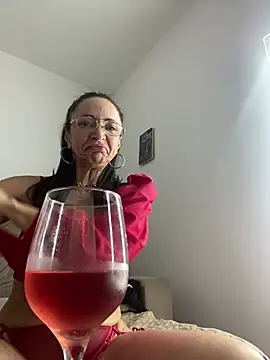 BurryEarmark - Óleo, plug anal e bunda x striptease