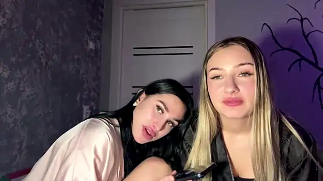 CaitlynBlasenhauer - show Ginny panty