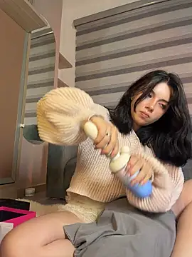 Dani-nari - take off my panties and spread your legs