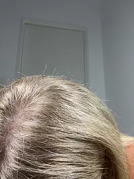 Ana_keller_off - ZOOM CHATTE 2 DOIGTS 🔥 LT🎁