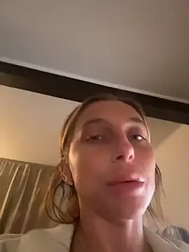 Bigbootyfreakxxx - come hang w a bad bitch