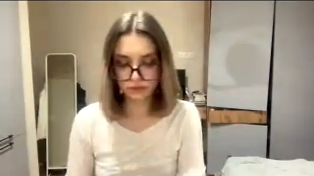 AnnaVelvetFire - Slapp my booty 😈