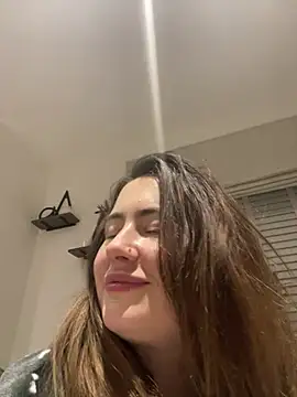 Brunette_Milf_MayaX - Show me some love ❤️