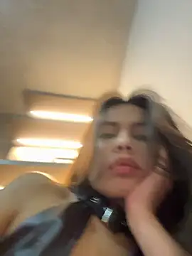 AleeshaCameron2 - Spit pussy