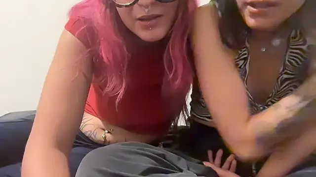 Cherrylovebomb - show pussy