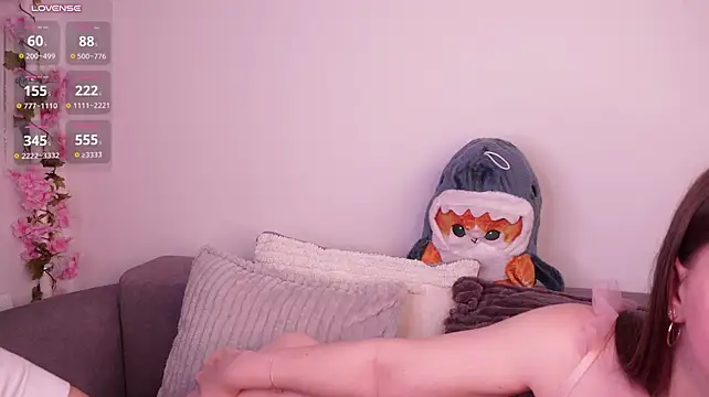 Mellywow - Let this shorts fell off for hot slaps