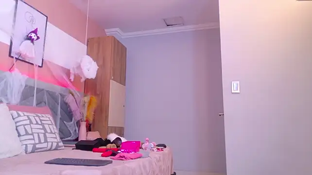 Grace_Williams_ - show anal plug