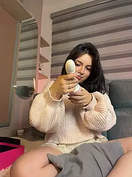 Dani-nari - take off my panties and spread your legs