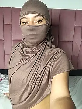 Samira_1 - Oil titts