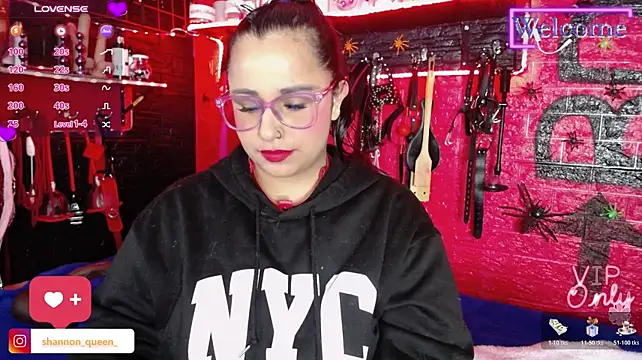 Dark_empire_BDSM - show tits