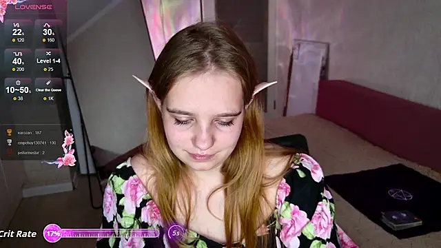 Luna404 - Playing with ice on the body