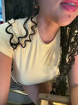 HannaBeckett - Playing with and Sucking my TITS💦💦💦