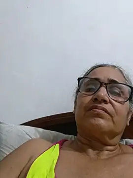 _candi - Aceite en las tetas