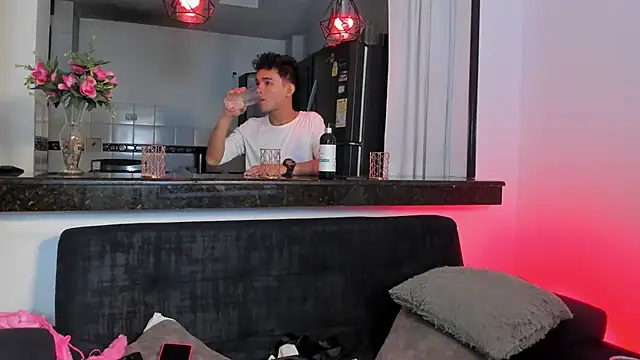 LeahAngell - TAKE OUT BOOBS😋