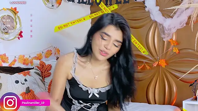Paulinamillerr - big dildo and the best squirt of all
