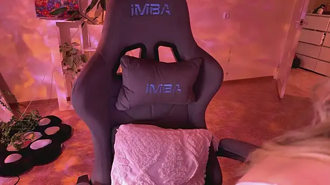 Alexa_purr - wear slutty bodysuit