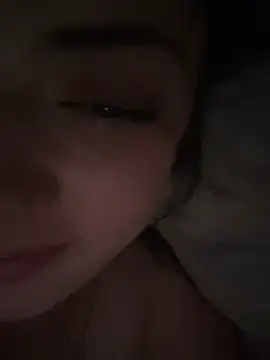 Noradior - take off top and show tits 🍒
