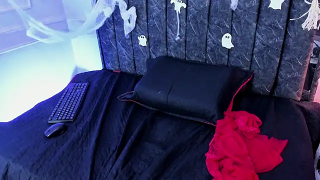 Milf_Lucy69 - control lovenses x 1 minute