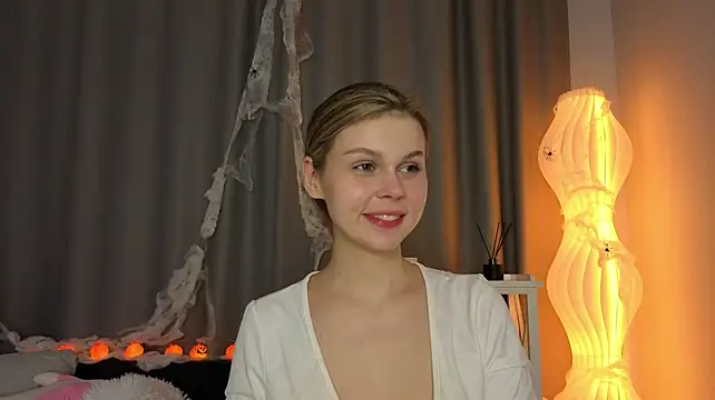 Herminasouth - take off my skirt and lets fun :)
