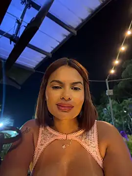 Irina_Velvett - Remove panty in public🥴😈💦