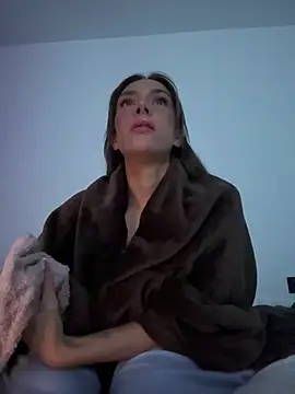 Ellabelle - Spit and rub nipples 👀