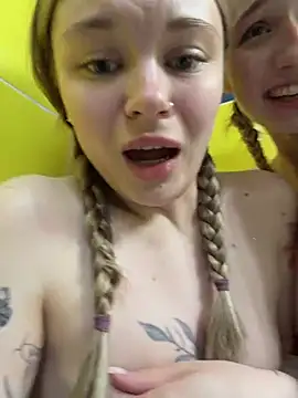 Lia-see-ya - Girls rub each other pussy out of cabine