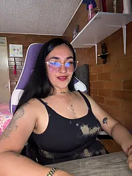 AlessiaGold - make me wet and horny love CUM and SQUIT